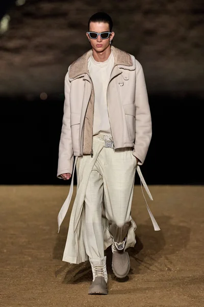 Look 22